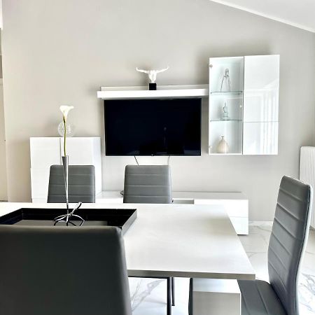 Donnino Apartments Fidenza Luaran gambar