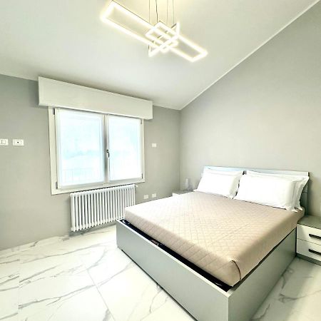 Donnino Apartments Fidenza Luaran gambar