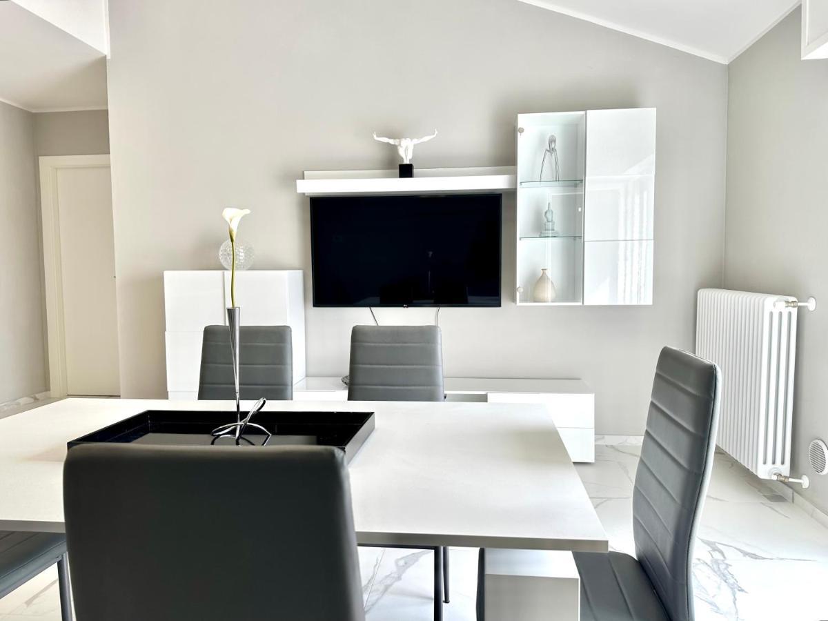 Donnino Apartments Fidenza Luaran gambar