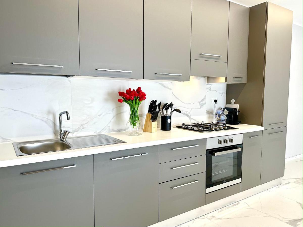 Donnino Apartments Fidenza Luaran gambar
