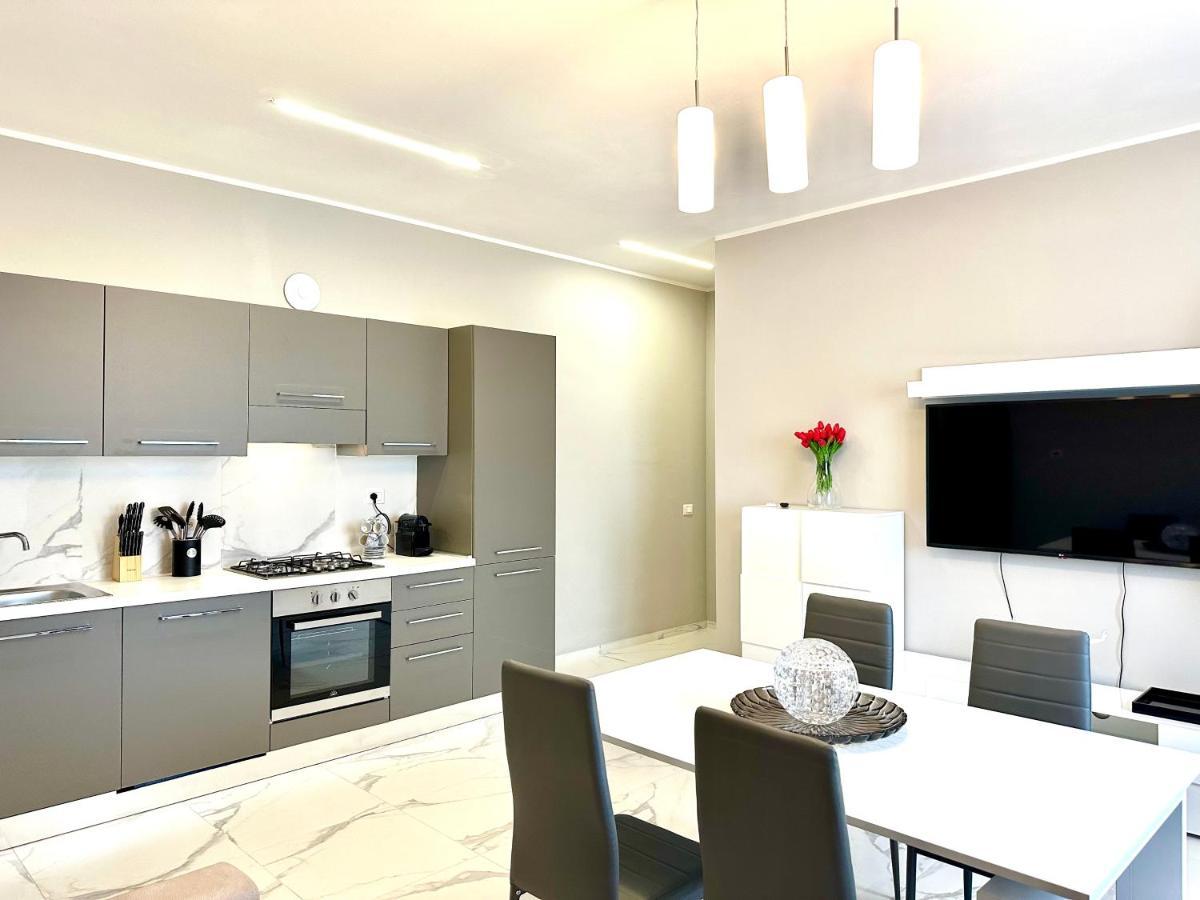 Donnino Apartments Fidenza Luaran gambar