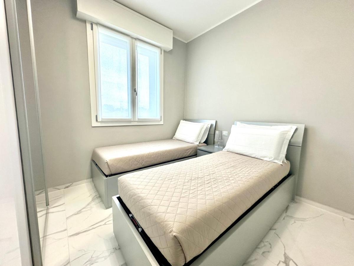 Donnino Apartments Fidenza Luaran gambar