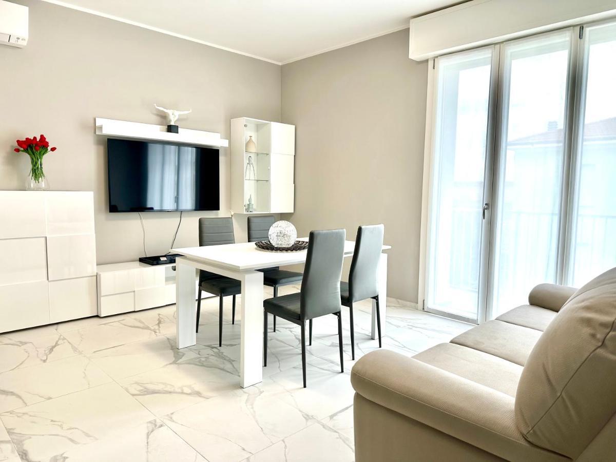 Donnino Apartments Fidenza Luaran gambar