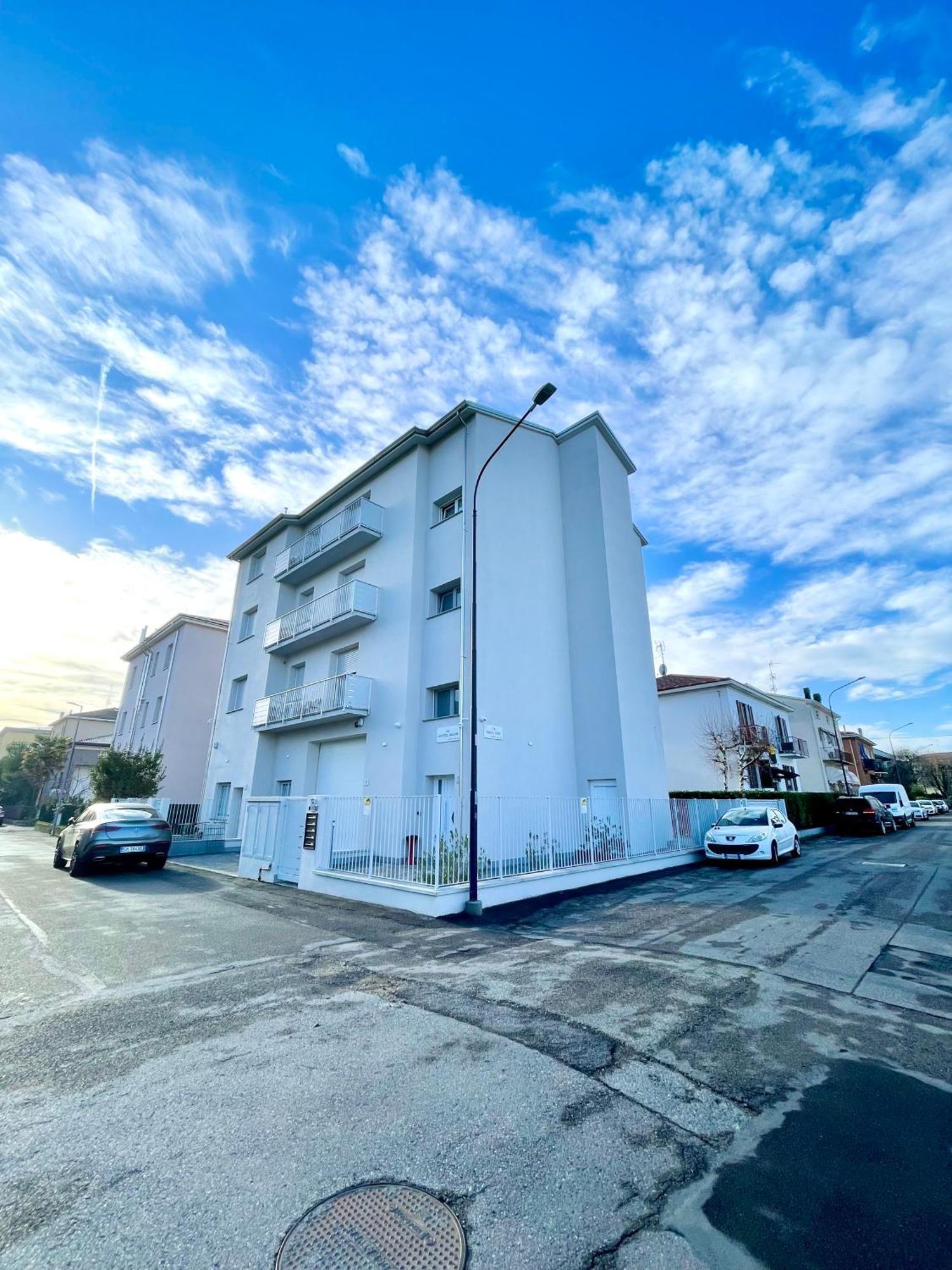 Donnino Apartments Fidenza Luaran gambar